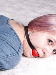 bondage_daam