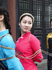 Costumes of female militiamen