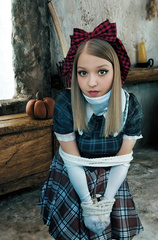 Captured Detective Girl