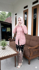 Pink Kebaya
