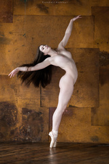 Models Nelly A