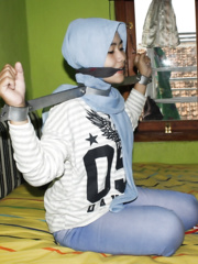 Tudung Bondage 2