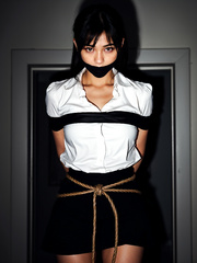 Detectives caught and tied up