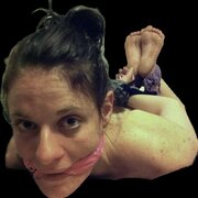 Feetandrope
