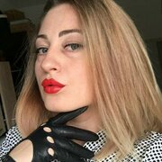 Sexy hitwoman
