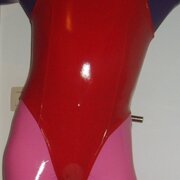 shinytight84