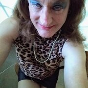 lesleyinheels@gmail.com