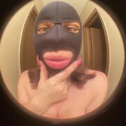 Masked_mommy
